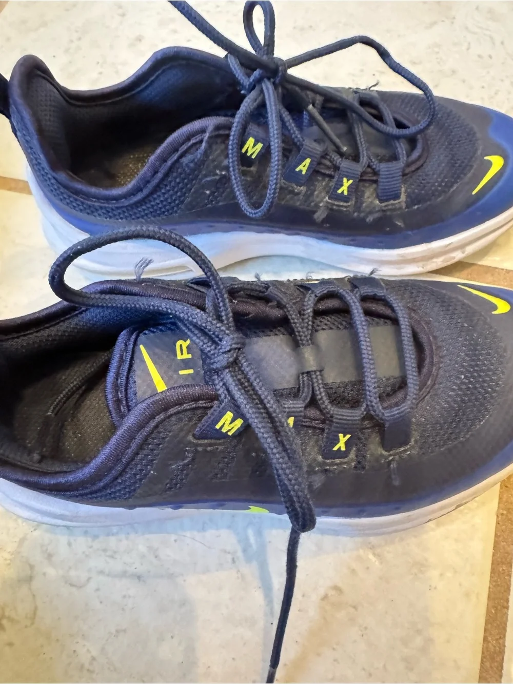 Nike Air Max Boys Sz 11 Blue Lace-up Athletic Sneakers